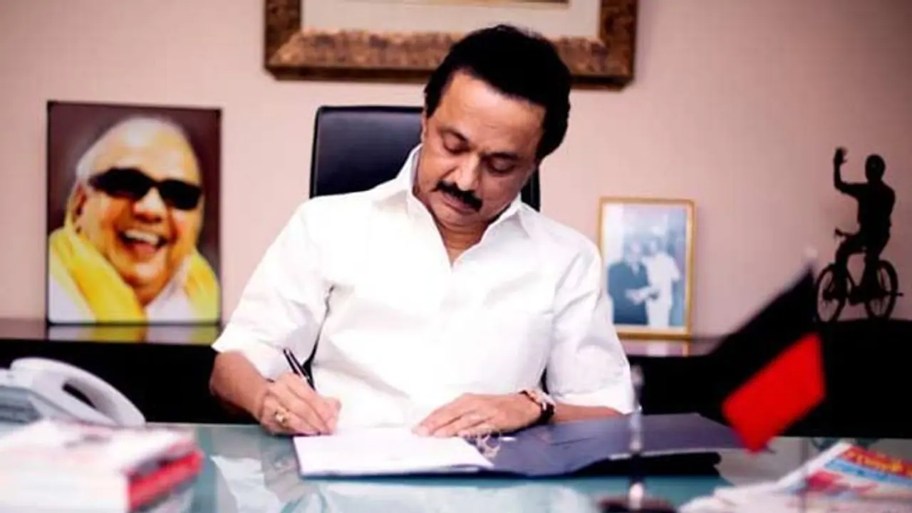 சப் இன்ஸ்பெக்டர் வில்சன் குடும்பத்திற்கு தி.மு.க. சார்பில் 5 இலட்ச ரூபாய் நிதி..! ஸ்டாலின் அதிரடி..!