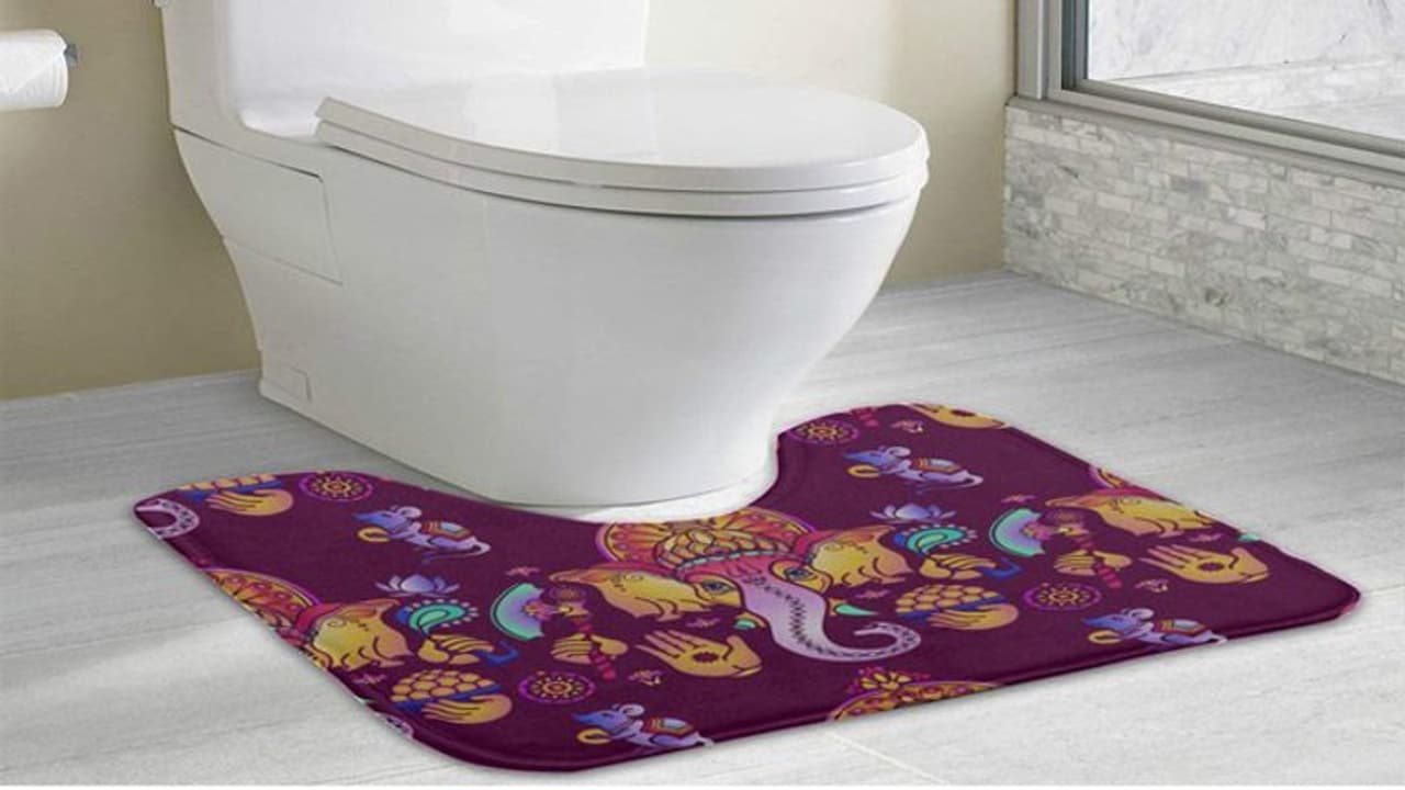 బాయ్ కాట్ అమెజాన్!! డోర్ మాట్లపై గణేశ్ చిత్రాలు.. ఫుల్‌గా ట్రోలింగ్