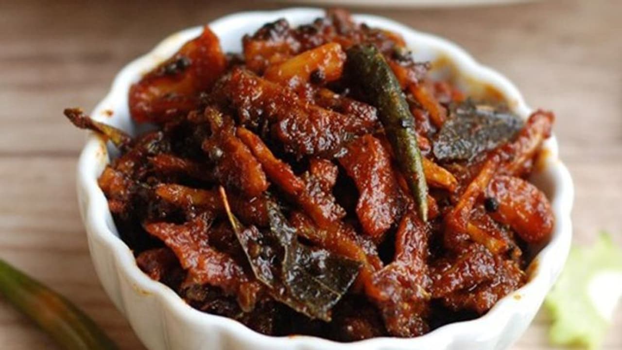 എന്താ രുചി, പാവയ്ക്ക അച്ചാർ തയ്യാറാക്കാം എന്താ രുചി, പാവയ്ക്ക അച്ചാർ തയ്യാറാക്കാം