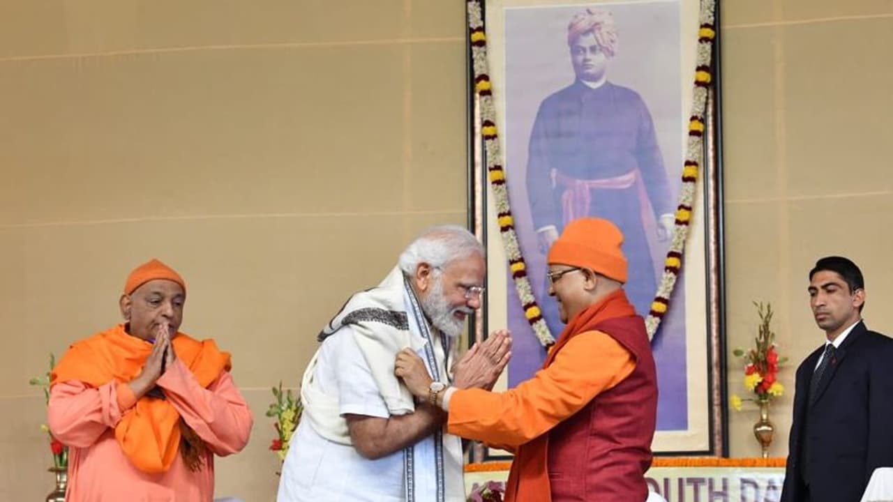 বেলুড়ে প্রধানমন্ত্রীর ভাষণ নিয়ে বিতর্ক, রামকৃষ্ণ এর ভাষাতেই মোদীকে কটাক্ষ তৃণমূল সাংসদের