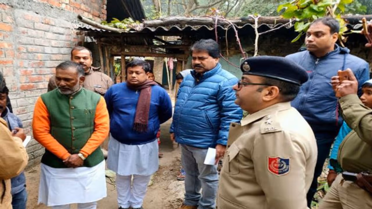 চব্বিশ ঘণ্টা পার, খোঁজ নেই কুমারগঞ্জের নির্যাতিতার পরিবারের চব্বিশ ঘণ্টা পার, খোঁজ নেই কুমারগঞ্জের নির্যাতিতার পরিবারের