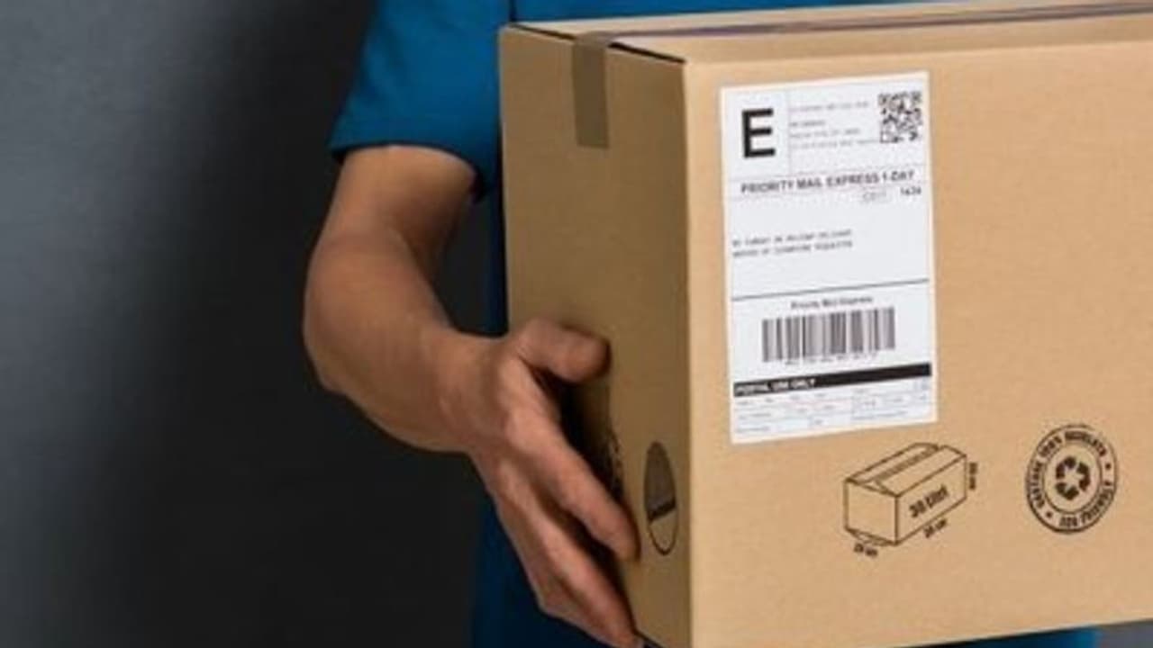 അവശ്യവസ്തുക്കളുടെ വിതരണം: പാഴ്സല്‍ സര്‍വീസുകള്‍ക്ക് പ്രവര്‍ത്തിക്കാം