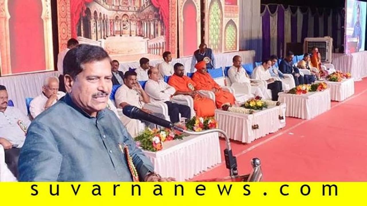 ಸಂಗೊಳ್ಳಿ ರಾಯಣ್ಣ ಜನ್ಮಸ್ಥಳ ಅಭಿವೃದ್ಧಿಗೆ ಬದ್ಧ: ಕೇಂದ್ರ ಸಚಿವ ಸುರೇಶ ಅಂಗಡಿ ಸಂಗೊಳ್ಳಿ ರಾಯಣ್ಣ ಜನ್ಮಸ್ಥಳ ಅಭಿವೃದ್ಧಿಗೆ ಬದ್ಧ: ಕೇಂದ್ರ ಸಚಿವ ಸುರೇಶ ಅಂಗಡಿ