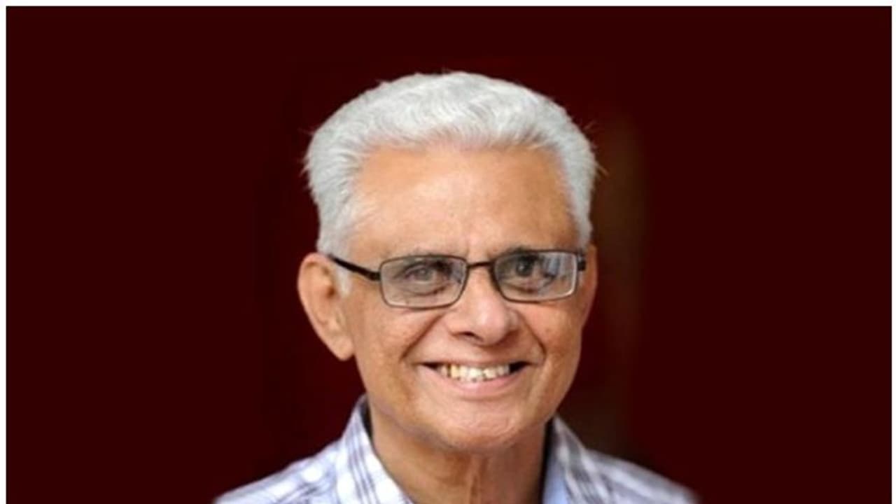 മുൻ മന്ത്രി ടി കെ ഹംസ വഖഫ് ബോര്ഡ് ചെയര്മാന് മുൻ മന്ത്രി ടി കെ ഹംസ വഖഫ് ബോര്ഡ് ചെയര്മാന്