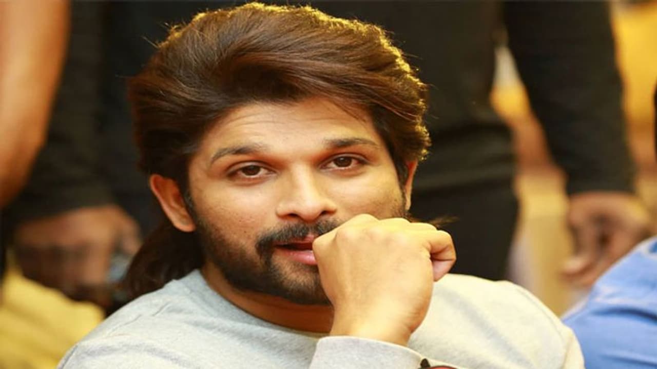 బన్నీతో అనుకున్నది వేరే హీరోతో మొదలెట్టేస్తున్నారు! బన్నీతో అనుకున్నది వేరే హీరోతో మొదలెట్టేస్తున్నారు!