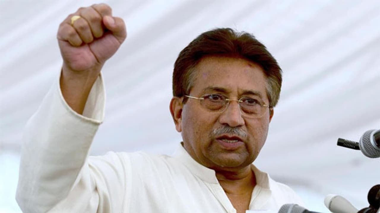 వెంటిలేటర్పై లేరు.. కానీ కోలుకోవడం కష్టమే : ముషారఫ్ ఆరోగ్య పరిస్ధితిపై కుటుంబ సభ్యుల క్లారిటీ వెంటిలేటర్పై లేరు.. కానీ కోలుకోవడం కష్టమే : ముషారఫ్ ఆరోగ్య పరిస్ధితిపై కుటుంబ సభ్యుల క్లారిటీ