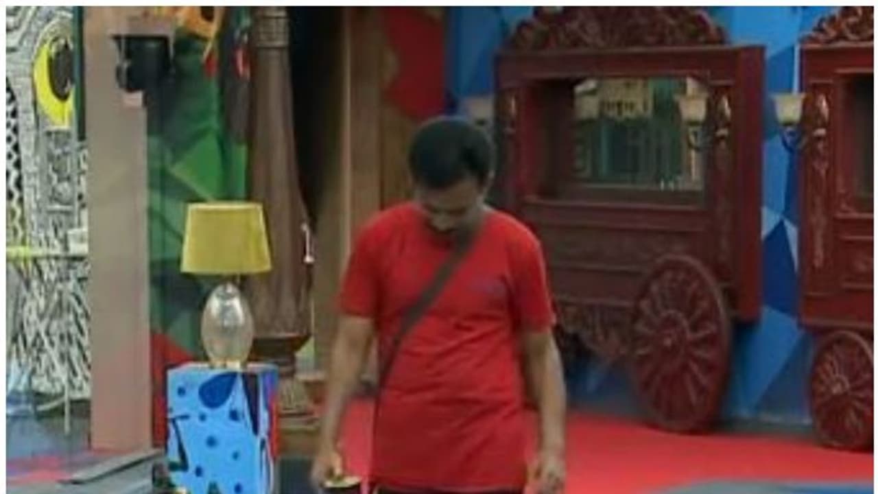 ഞാനാണ് എല്ലാവരുടെയും വില്ലൻ, പ്രതിരോധിച്ചേ പറ്റൂ, മനസ്സിലിരിപ്പ് പറഞ്ഞ് രജിത് കുമാര് ഞാനാണ് എല്ലാവരുടെയും വില്ലൻ, പ്രതിരോധിച്ചേ പറ്റൂ, മനസ്സിലിരിപ്പ് പറഞ്ഞ് രജിത് കുമാര്