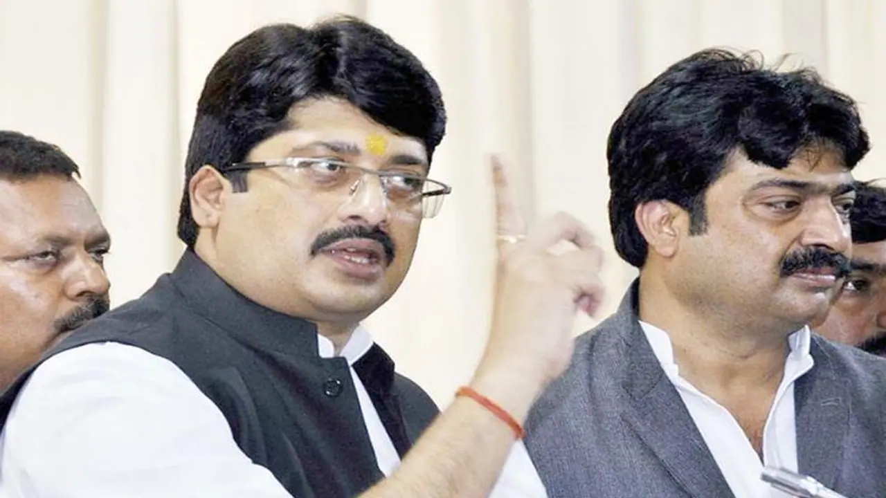 மோடிக்கு எதிராக பேசுறவங்கள உயிரோடு எரிக்கணும் ! வெறிப்பேச்சு பேசிய பாஜக அமைச்சர் !! மோடிக்கு எதிராக பேசுறவங்கள உயிரோடு எரிக்கணும் ! வெறிப்பேச்சு பேசிய பாஜக அமைச்சர் !!