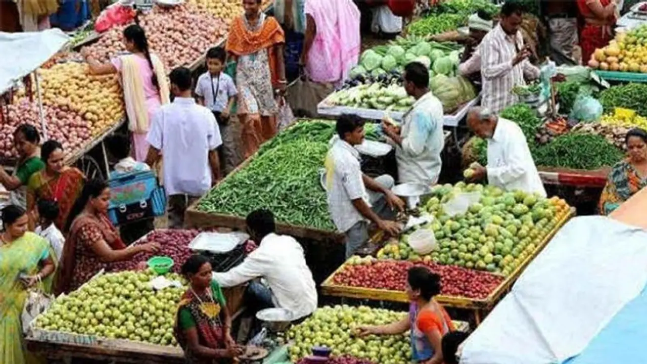 मार्च में महंगाई बढ़कर करीब 7 फीसदी पर पहुंची, फूड इंफ्लेशनल 7.68 फीसदी पर पहुंची मार्च में महंगाई बढ़कर करीब 7 फीसदी पर पहुंची, फूड इंफ्लेशनल 7.68 फीसदी पर पहुंची