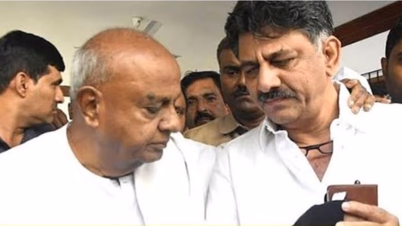 Jesus Christ statue controversy in Karnataka finds support in the form of former PM Deve Gowda Jesus Christ statue controversy in Karnataka finds support in the form of former PM Deve Gowda
