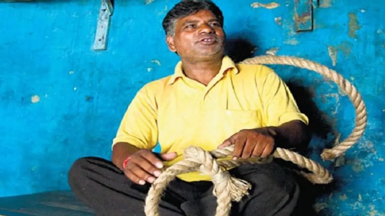 ನಿರ್ಭಯಾ ರೇಪಿಸ್ಟ್ ನೇಣಿಗೇರಿಸುವ ಮೇರಠ್ನ ಪವನ್ ಸಂಭಾವನೆ? ನಿರ್ಭಯಾ ರೇಪಿಸ್ಟ್ ನೇಣಿಗೇರಿಸುವ ಮೇರಠ್ನ ಪವನ್ ಸಂಭಾವನೆ?