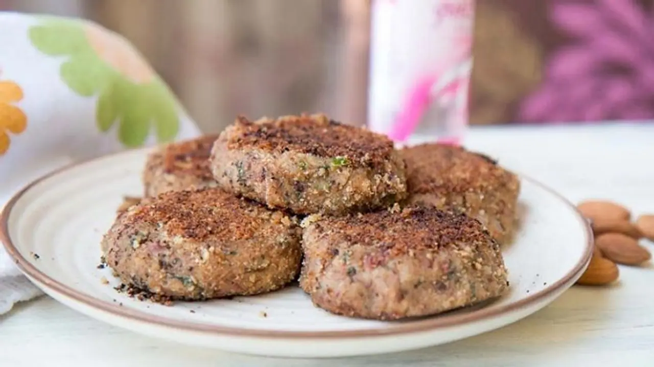 New year Special Recipe: নিউ ইয়ার পার্টি জমাতে পাতে রাখুন পুষ্টিগুণে ঠাসা মুখরোচক রাজমা কবাব New year Special Recipe: নিউ ইয়ার পার্টি জমাতে পাতে রাখুন পুষ্টিগুণে ঠাসা মুখরোচক রাজমা কবাব