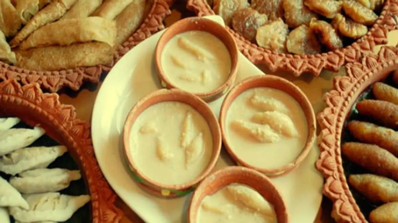 মা ঠাকুমার হাতে তৈরি মালপোয়া কিংবা গোকুলপিঠে নয়, পৌষ পার্বণে এখন রেডিমেড পিঠেই ভরসা মা ঠাকুমার হাতে তৈরি মালপোয়া কিংবা গোকুলপিঠে নয়, পৌষ পার্বণে এখন রেডিমেড পিঠেই ভরসা