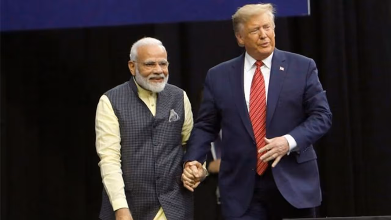 'ഇന്ത്യ ഞങ്ങളെ നന്നായി പരിഗണിക്കുന്നില്ല': സന്ദർശനത്തിന് തൊട്ടുമുൻപ് ഇന്ത്യയെ വിമർശിച്ച് ഡൊണാൾഡ് ട്രംപ് 'ഇന്ത്യ ഞങ്ങളെ നന്നായി പരിഗണിക്കുന്നില്ല': സന്ദർശനത്തിന് തൊട്ടുമുൻപ് ഇന്ത്യയെ വിമർശിച്ച് ഡൊണാൾഡ് ട്രംപ്