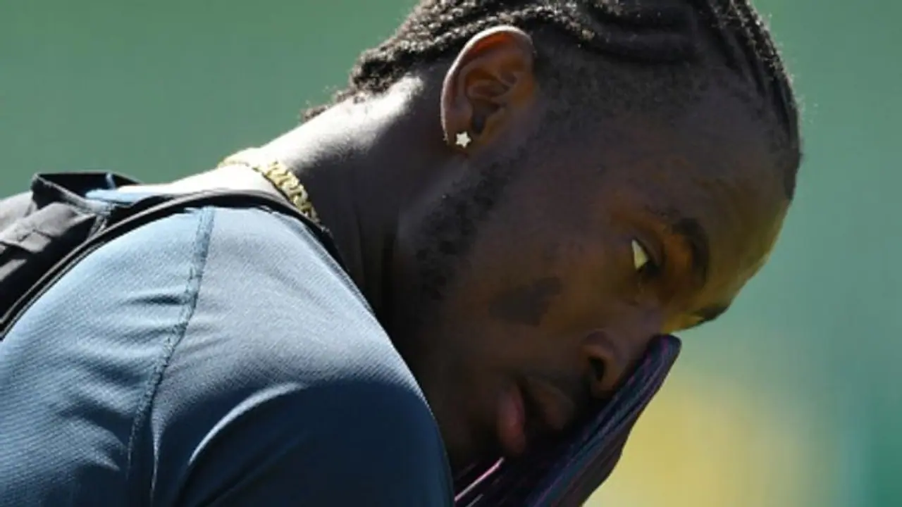 করোনা সংক্রান্ত নিয়ম ভাঙার জের,ম্য়াচ শুরু কিছু সময় আগে বাদ পড়লেন আর্চার