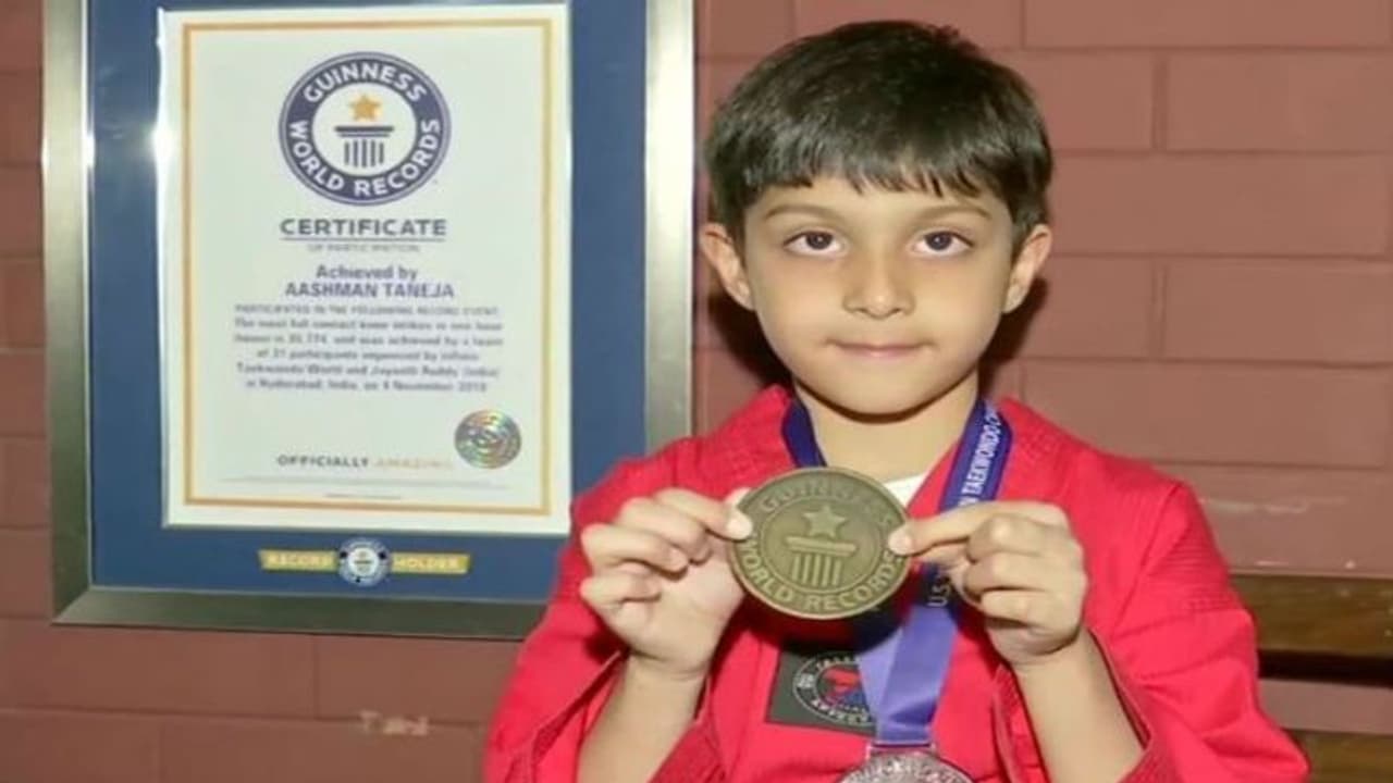 তাইকন্ডোতে মুন্সিয়ানা, বিশ্বরেকর্ড গড়ল হায়দরাবাদের ৫ বছরের খুদে তাইকন্ডোতে মুন্সিয়ানা, বিশ্বরেকর্ড গড়ল হায়দরাবাদের ৫ বছরের খুদে