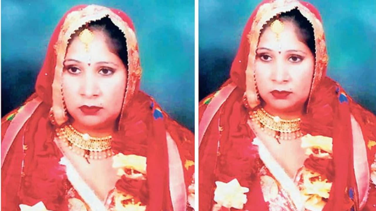 मास्टर माइंड दुल्हन, घर में इतनी कलह मचा देती थी कि पति हाथ जोड़कर पीछा छुड़ाता था मास्टर माइंड दुल्हन, घर में इतनी कलह मचा देती थी कि पति हाथ जोड़कर पीछा छुड़ाता था