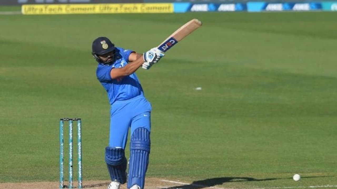 ఆడమ్ జంపా: తొలి వన్డేలో కోహ్లీ, రెండో వన్డేలో రోహిత్ శర్మ