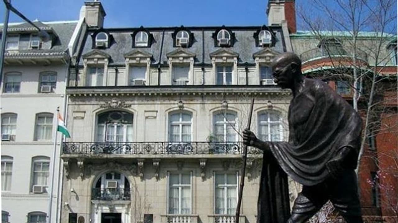 भारतीय दूतावास में अमेरिकियों, विदेशी नागरिकों के लिए शुरू हुई नि:शुल्क हिंदी कक्षाएं भारतीय दूतावास में अमेरिकियों, विदेशी नागरिकों के लिए शुरू हुई नि:शुल्क हिंदी कक्षाएं