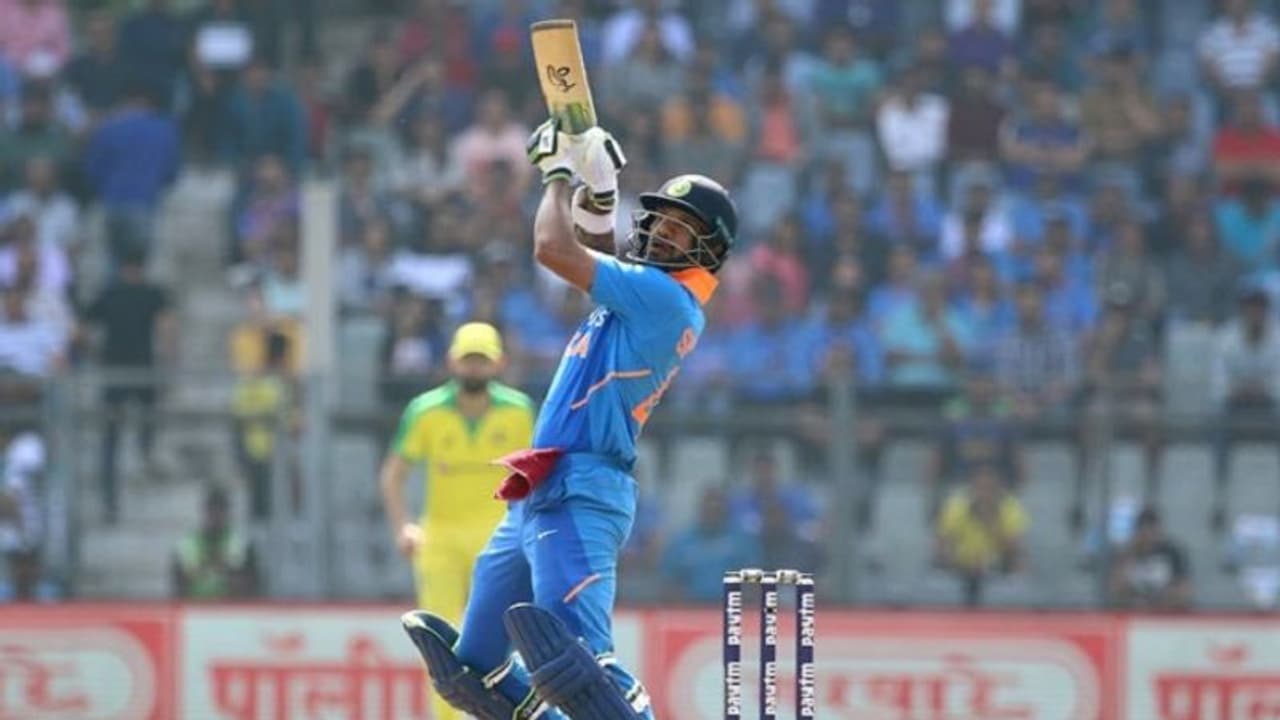 INDvAUS ಮೊದಲ ಏಕದಿನ: ಕಪ್ಪು ಬಟ್ಟೆ ಧರಿಸಿದವರಿಗೆ ಪ್ರವೇಶ ನಿಷೇಧ!