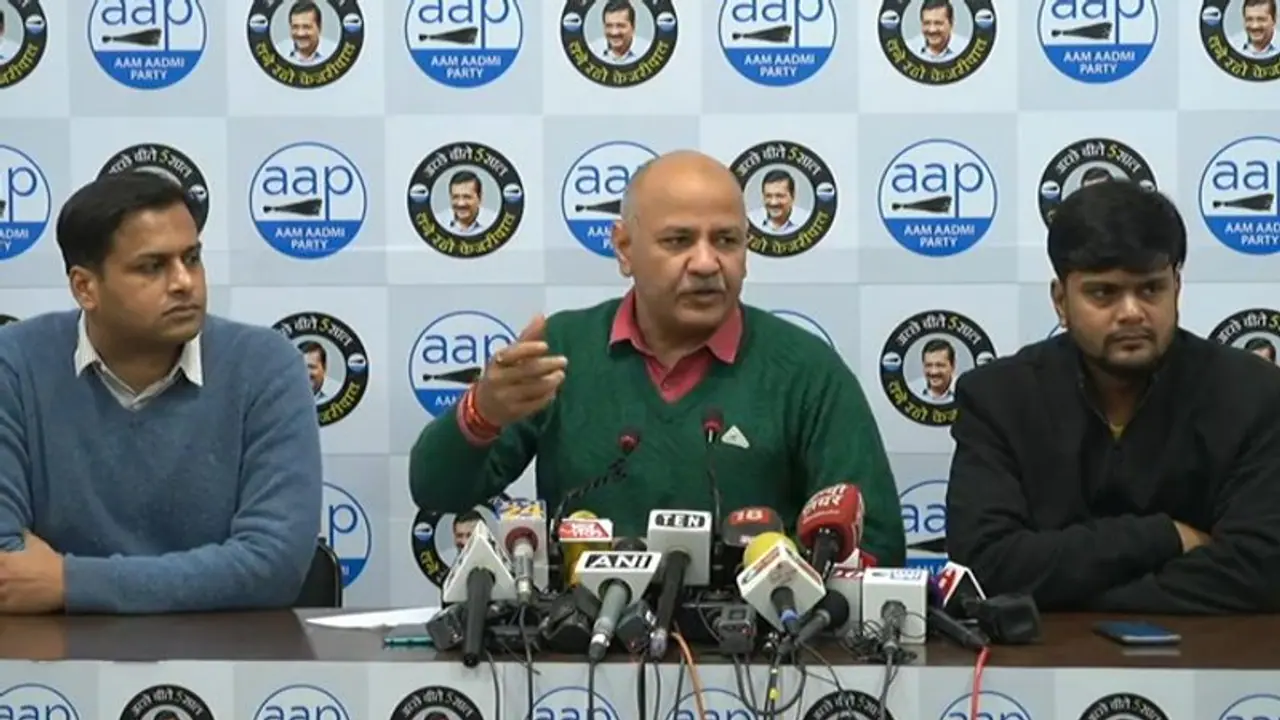 'आप' ने काटे 15 विधायकों के टिकट, दूसरे दलों से आए नेताओं पर मेहरबान पार्टी 'आप' ने काटे 15 विधायकों के टिकट, दूसरे दलों से आए नेताओं पर मेहरबान पार्टी