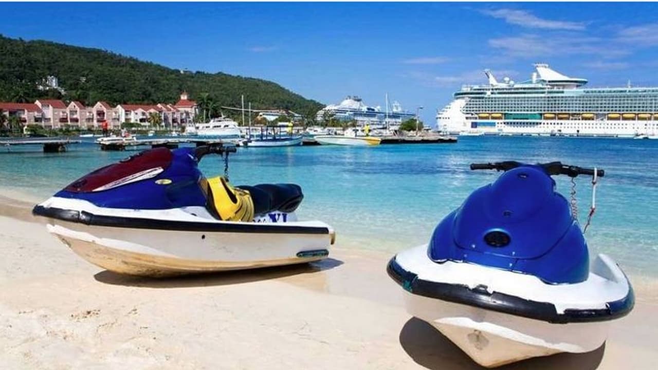 ప్రేమ కోసం సముద్రంలో మునిగాడు.. చివరికి జైల్లో తేలాడు.. ! ప్రేమ కోసం సముద్రంలో మునిగాడు.. చివరికి జైల్లో తేలాడు.. !