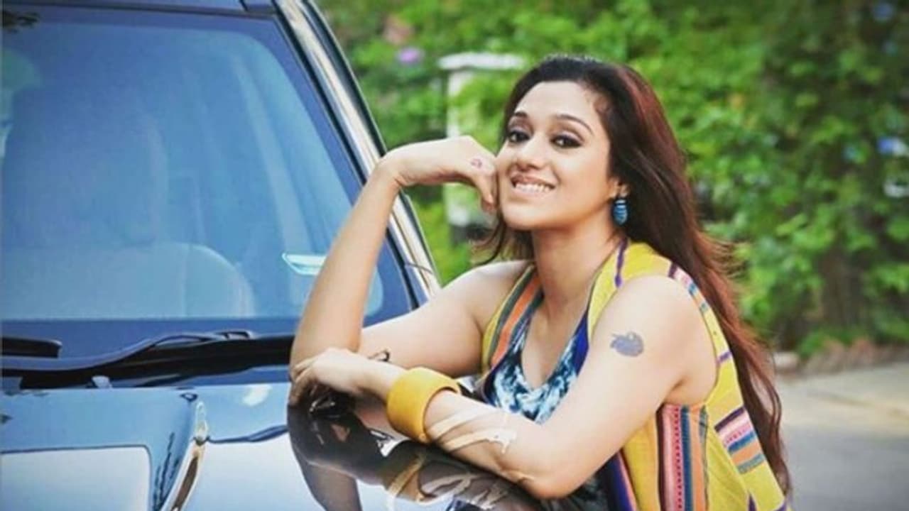 উপহার পাওয়ার নামে প্রতারণার শিকার অভিনেত্রী মৌবনী, খোয়া গেল মোটা অঙ্কের টাকা উপহার পাওয়ার নামে প্রতারণার শিকার অভিনেত্রী মৌবনী, খোয়া গেল মোটা অঙ্কের টাকা