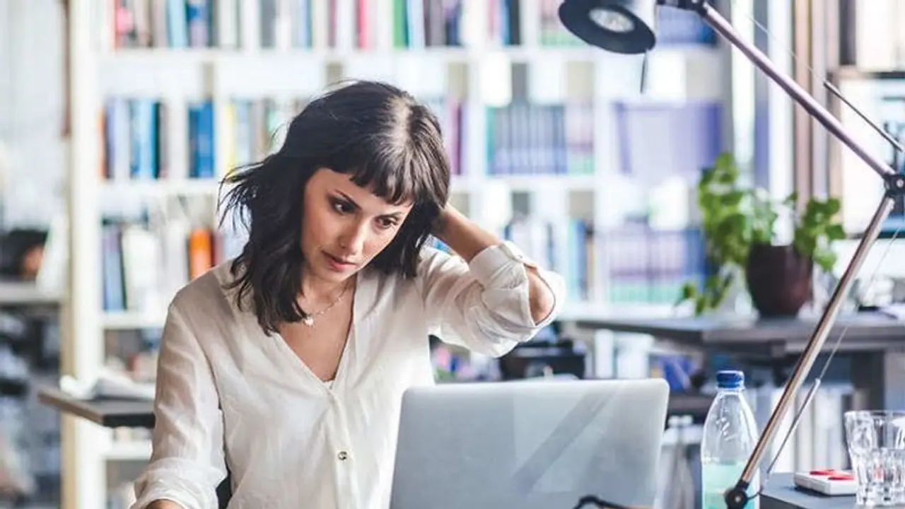 कामकाजी महिलाएं इन 5 तरीकों से घरेलू जिम्मेदारियों को कर सकती हैं पूरा कामकाजी महिलाएं इन 5 तरीकों से घरेलू जिम्मेदारियों को कर सकती हैं पूरा