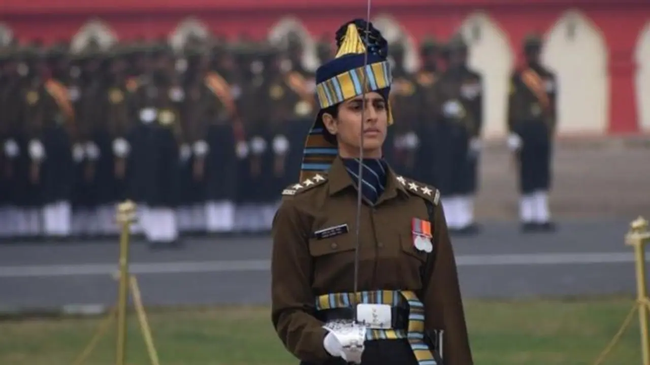 ഇത് ടാനിയ ഷെര്‍ഗില്‍; ആര്‍മി ഡേ പരേഡില്‍ സൈന്യത്തെ നയിക്കുന്ന ആദ്യ വനിത ആര്‍മി ഓഫീസര്‍