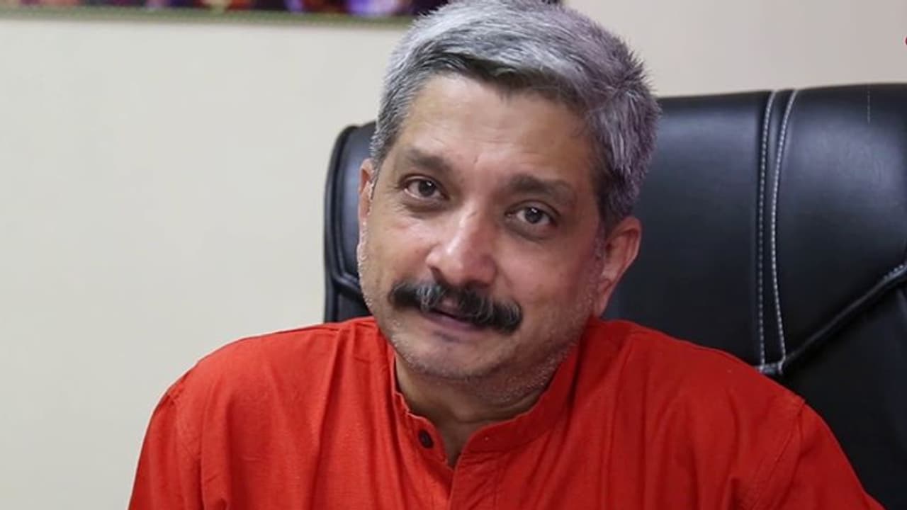 Theatre Arts faculty sent on forced leave for criticising Rahul Gandhi, BJP slams Congress’ ‘intolerance’ Theatre Arts faculty sent on forced leave for criticising Rahul Gandhi, BJP slams Congress’ ‘intolerance’