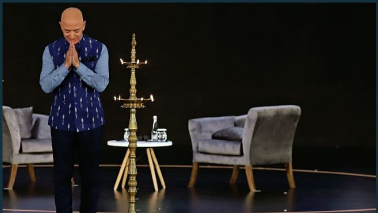 1000 കോടി ഡോളറിന്റെ മെയ്ക്ക് ഇന് ഇന്ത്യ ഉത്പന്നങ്ങള്; ഇന്ത്യയ്ക്ക് വന് വാഗ്ദാനങ്ങളുമായി ആമസോണ് മേധാവി 1000 കോടി ഡോളറിന്റെ മെയ്ക്ക് ഇന് ഇന്ത്യ ഉത്പന്നങ്ങള്; ഇന്ത്യയ്ക്ക് വന് വാഗ്ദാനങ്ങളുമായി ആമസോണ് മേധാവി