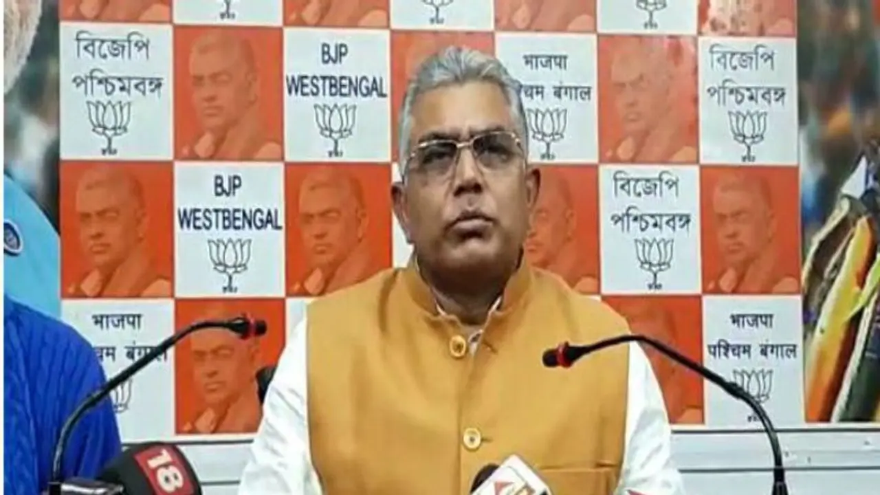 বিশিষ্টরা 'ননসেন্স, নেমক হারাম', সব্যসাচী ধৃতিমানদের বেলাগাম আক্রমণ দিলীপের বিশিষ্টরা 'ননসেন্স, নেমক হারাম', সব্যসাচী ধৃতিমানদের বেলাগাম আক্রমণ দিলীপের