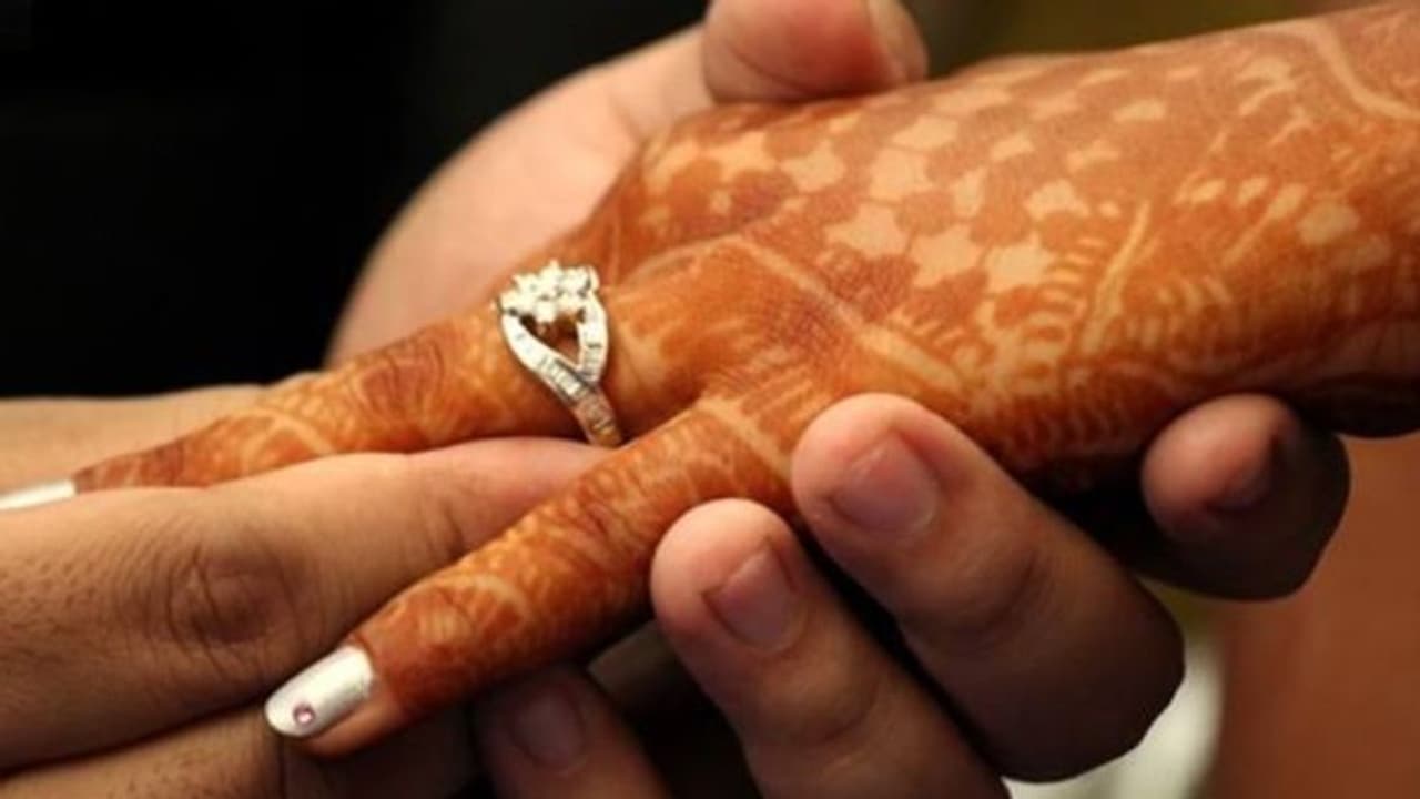 നവവധു പുരുഷന്, അറിഞ്ഞത് വിവാഹം കഴിഞ്ഞ് രണ്ടാഴ്ചയ്ക്ക് ശേഷം; തെറ്റിദ്ധരിപ്പിച്ചത് ഇങ്ങനെ... നവവധു പുരുഷന്, അറിഞ്ഞത് വിവാഹം കഴിഞ്ഞ് രണ്ടാഴ്ചയ്ക്ക് ശേഷം; തെറ്റിദ്ധരിപ്പിച്ചത് ഇങ്ങനെ...