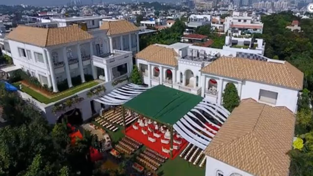 'అల.. వైకుంఠపురములో'.. ఆ ఇల్లు ఎవరిదో తెలుసా..?