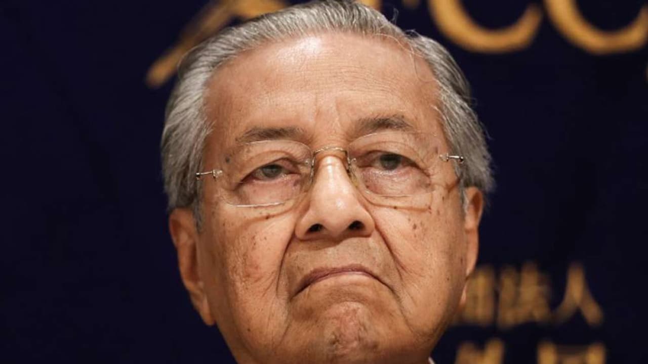 இந்தியாவிற்கு பதிலடி கொடுக்கும் அளவுக்கு வலிமை இல்லை...!! இப்போ குமுறிக் குமுறி அழும் நாடு எதுதெரியுமா..??