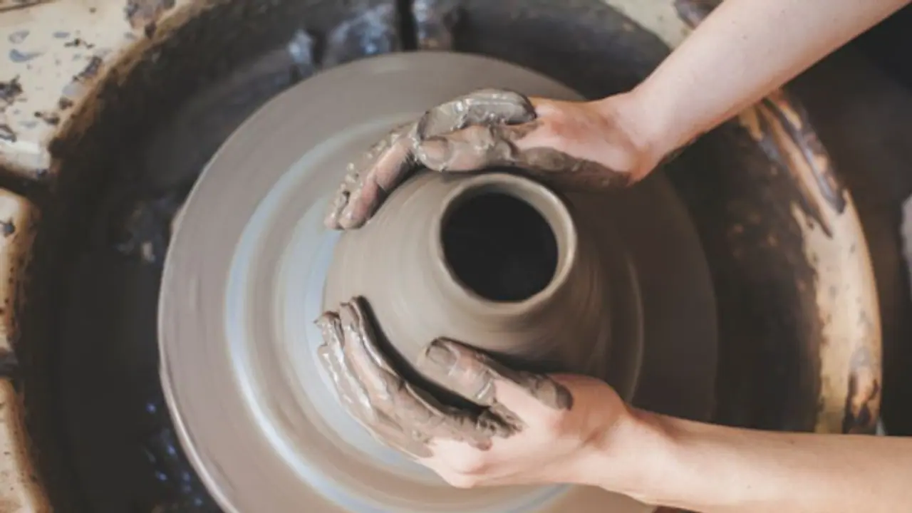 মঙ্গলবারে মাটির পাত্রে করা এই টোটকাতেই ফিরবে আপনার অর্থভাগ্য মঙ্গলবারে মাটির পাত্রে করা এই টোটকাতেই ফিরবে আপনার অর্থভাগ্য