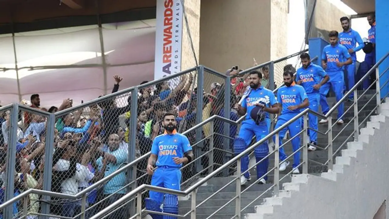 कोहली, रोहित सहित इस गेंदबाज को मिला A+ कॉन्ट्रैक्ट, धोनी लिस्ट से बाहर कोहली, रोहित सहित इस गेंदबाज को मिला A+ कॉन्ट्रैक्ट, धोनी लिस्ट से बाहर