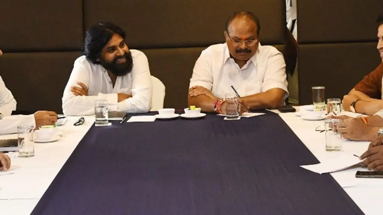 బీజేపీతో పొత్తు ఖరారు, 2024లో మాదే అధికారం: పవన్ బీజేపీతో పొత్తు ఖరారు, 2024లో మాదే అధికారం: పవన్