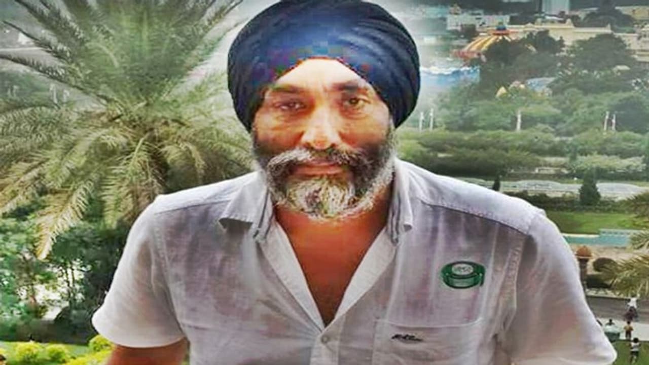 'पप्पू' के सीने पर स्टेथोस्कोप रखते ही डॉक्टर के उड़ गए होश, 'अरे तुम्हारा दिल कहां हैं?' 'पप्पू' के सीने पर स्टेथोस्कोप रखते ही डॉक्टर के उड़ गए होश, 'अरे तुम्हारा दिल कहां हैं?'