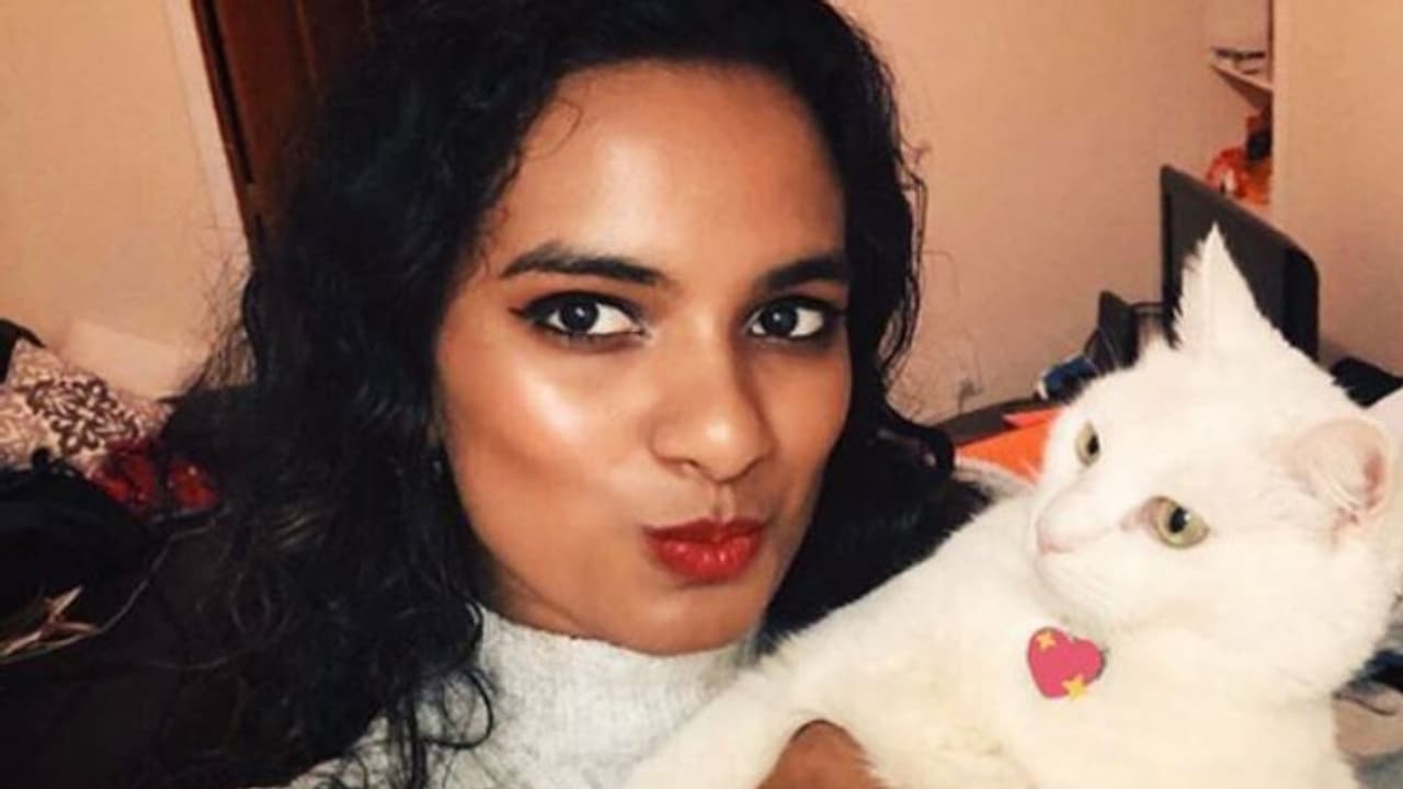 കാമുകന് ഉപേക്ഷിച്ചതോടെ 'ഫെയ്മസ്' ആയി; എങ്ങനെയെന്നല്ലേ? കാമുകന് ഉപേക്ഷിച്ചതോടെ 'ഫെയ്മസ്' ആയി; എങ്ങനെയെന്നല്ലേ?