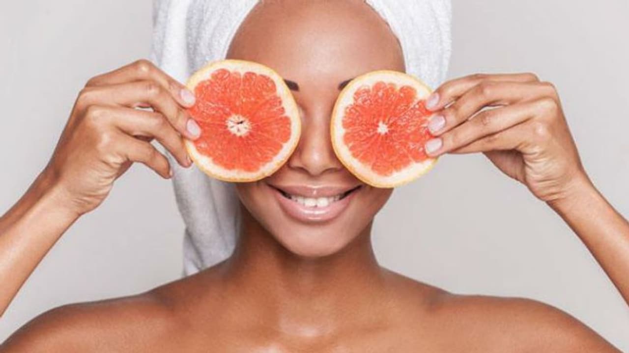 'സ്കിന്' പൊളിയാക്കാം ഭക്ഷണത്തിലൂടെ; പത്ത് കാര്യങ്ങള് കരുതിയാല് മതി 'സ്കിന്' പൊളിയാക്കാം ഭക്ഷണത്തിലൂടെ; പത്ത് കാര്യങ്ങള് കരുതിയാല് മതി