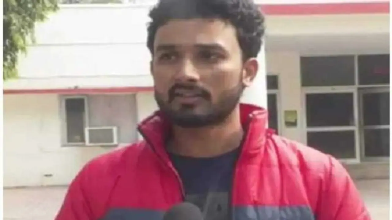 வருஷ வருமானமே 60 ஆயிரம் தான் !! 132 கோடி ரூபாய் வரி ஏய்ப்பு செய்ததாக தொழிலாளிக்கு நோட்டீஸ் அனுப்பி ஷாக் கொடுத்த வருமான வரித்துறை !!