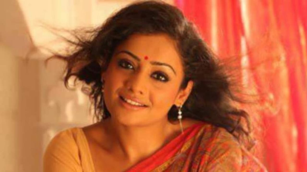 "அவரை முழுசா நம்பினேன்"... "மற்ற நடிகைகளுக்காக என்னை ஏமாற்றிவிட்டார்"... பிரபல நடிகையின் பகீர் குற்றச்சாட்டு...!