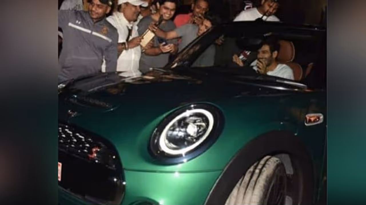 അമ്മയുടെ ആ പഴയ സ്വപ്‍നം മറക്കാതെ യുവതാരം, സമ്മാനം 39 ലക്ഷത്തിന്‍റെ കൂപ്പര്‍!