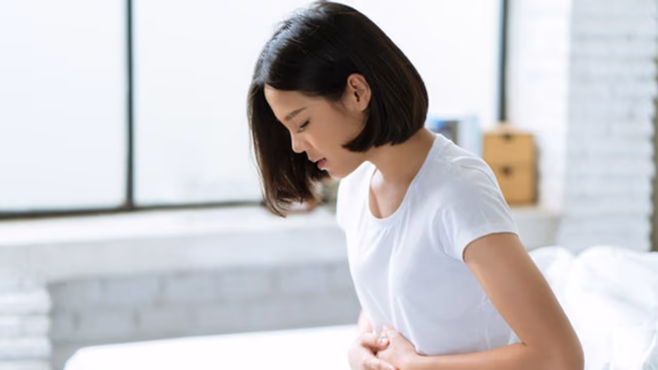 സ്തനങ്ങളിൽ വേദന, അമിത ക്ഷീണം; അറിയാം പിഎംഎസിനെ കുറിച്ച് സ്തനങ്ങളിൽ വേദന, അമിത ക്ഷീണം; അറിയാം പിഎംഎസിനെ കുറിച്ച്