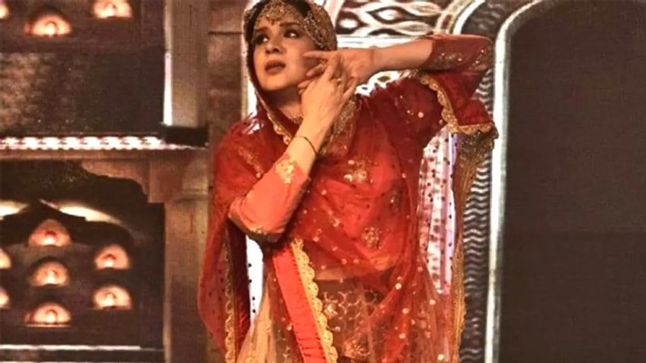 योगी सरकार ने इस लेडी डांसर से मांगी माफी, बोलीं 25 साल में मेरे साथ कभी नहीं हुआ ऐसा योगी सरकार ने इस लेडी डांसर से मांगी माफी, बोलीं 25 साल में मेरे साथ कभी नहीं हुआ ऐसा