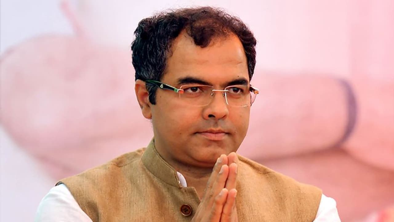 भाजपा सत्ता में आई तो खाली होगी 'धार्मिक संरचनाओं' द्वारा कब्जाई सरकारी जमीन: भाजपा सांसद भाजपा सत्ता में आई तो खाली होगी 'धार्मिक संरचनाओं' द्वारा कब्जाई सरकारी जमीन: भाजपा सांसद