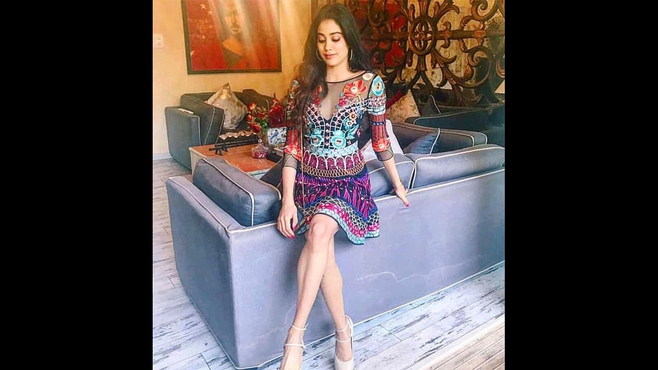 ছুটির মেজাজে জাহ্নবী, একান্তে কার সঙ্গে সময় কাটাচ্ছেন শ্রীদেবী কন্যা