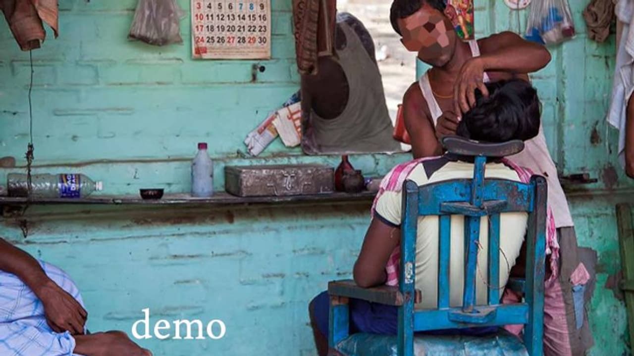 नाई ने मूंछ पर चला दिया उस्तरा, गुस्से में शख्स ने सिर पर उठा रखा है आसमान नाई ने मूंछ पर चला दिया उस्तरा, गुस्से में शख्स ने सिर पर उठा रखा है आसमान