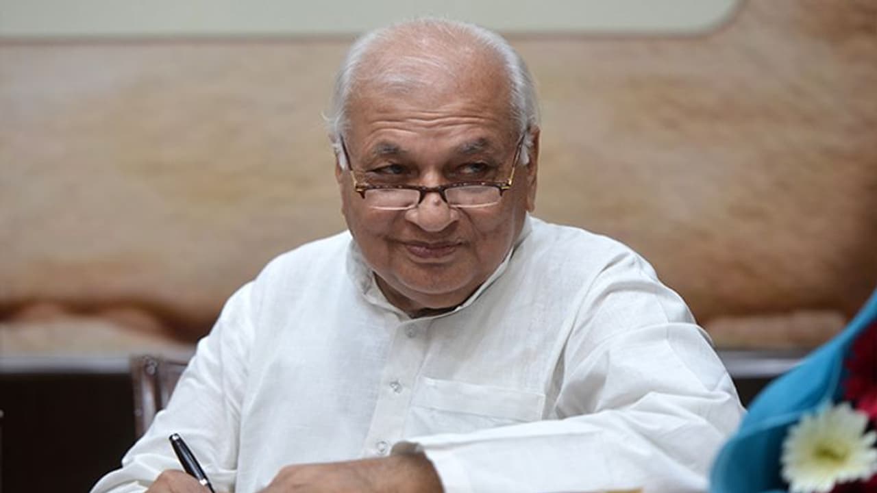 CAA पूरी तरह से केंद्रीय सूची का विषय, राज्यों को इसे करना पड़ेगा लागू: आरिफ मोहम्मद खान CAA पूरी तरह से केंद्रीय सूची का विषय, राज्यों को इसे करना पड़ेगा लागू: आरिफ मोहम्मद खान